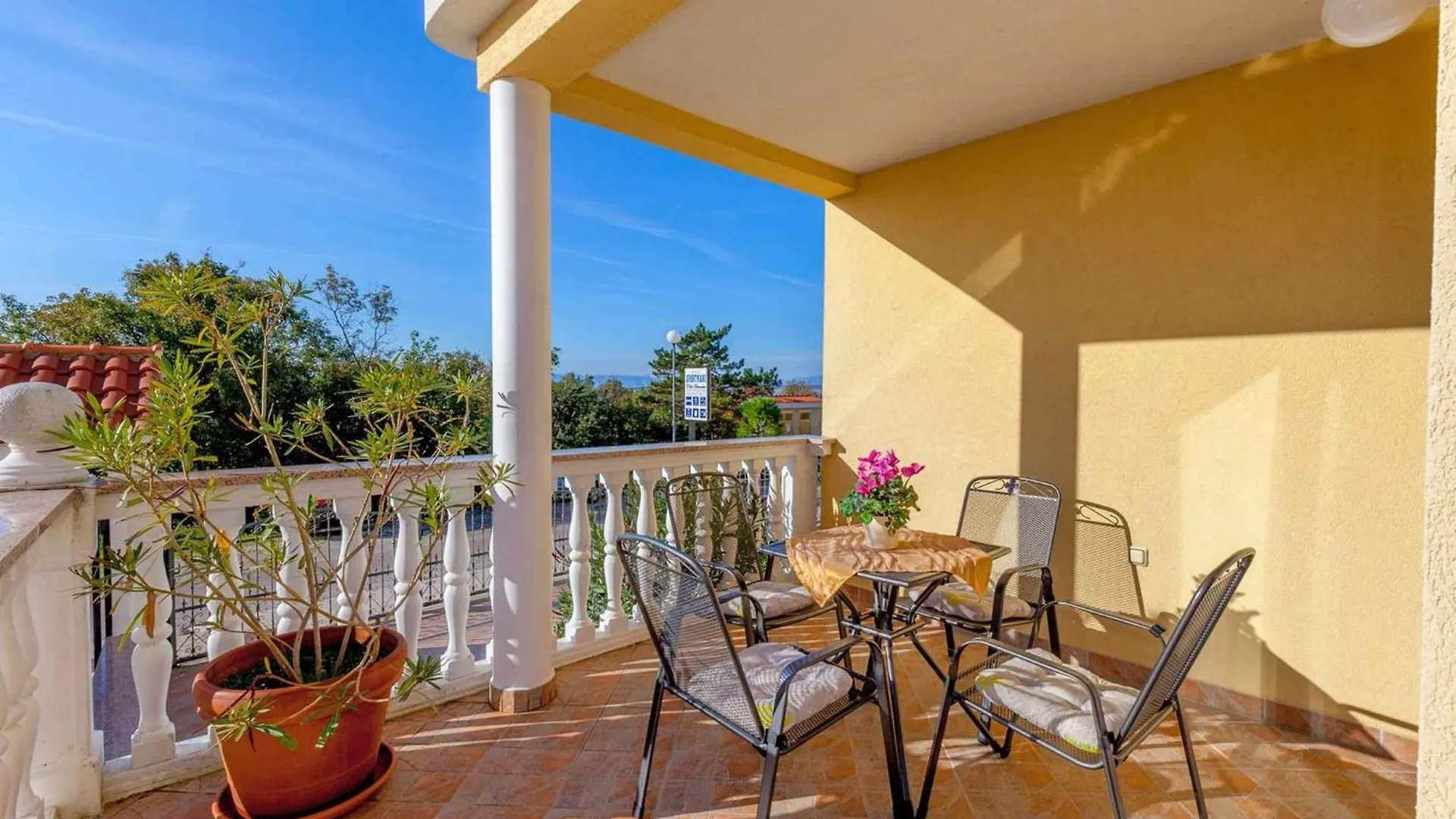 Apartment In Dramalj 5715 Croatia
